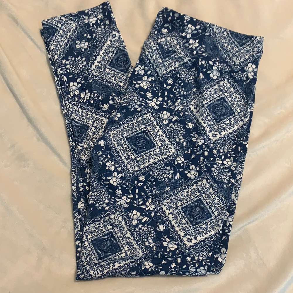 Amelia James floral leggings